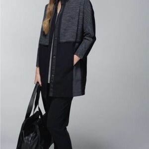 lululemon Cacoon car coat. Snap front.